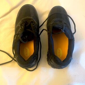 St.Emeys Men’s size 8/ W 4E black sneakers